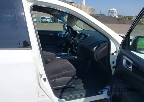 2015 Nissan Pathfinder z USA, uszkodzony, nr VIN 5N1AR2MN2FC686217